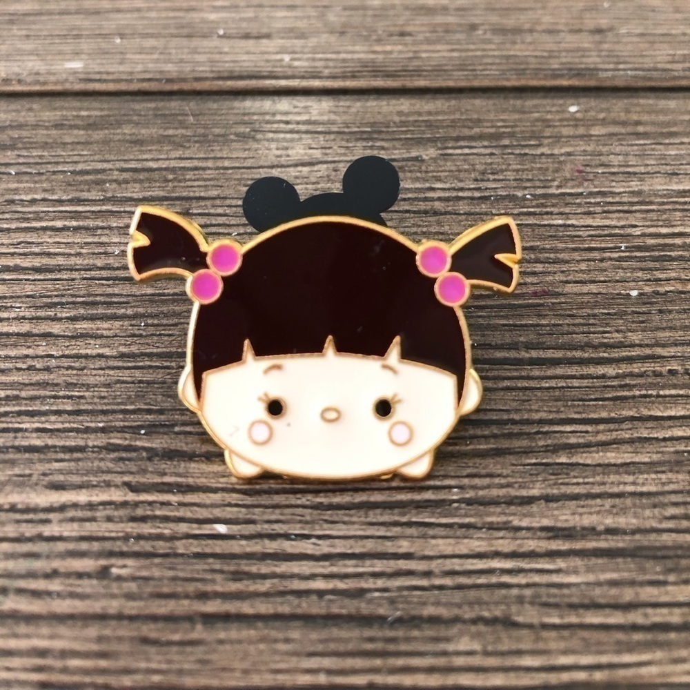 Disney Official Trading Pin: Tsum Tsum Limited Edition Mosters Inc.: Boo